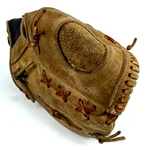 Carl Yastrzemski Spalding 42-3421 Triple Crown Model Baseball Glove 10.5" Rht. Fixed Price $24.94.