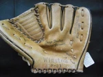 Vintage Youth Rht Winston Baseball Glove Deep Pocket F-83 Professional Model. Fixed Price $15.99.