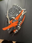 Kids Rawlings Players Series PL91GNO. Orange And Black.. Fixed Price $9.99.