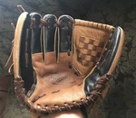 Louisville Slugger Genesis 1884 10.5 Lht Baseball Glove GN14-BN Right Hand. Fixed Price $11.79.