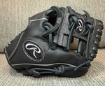 Rawlings Gamer Series Contour Black G105U-2B 10.5 Rht Baseball Glove. Fixed Price $104.99.