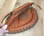 Vtg Macgregor G-340 Softball Mitt Right Hand Throw Euc. Fixed Price $17.95.