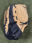 Leftie Leather Mizuno Gpp 1152 Prospect Power Close 11.5" Baseball Glove. Fixed Price $25.00.