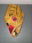 Worth CCO-13 Powercell Series Premium Leather Baseball/softball 13" Glove Rht. Fixed Price $30.00.