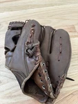 Macgregor 555 11.5" Star Web Tommy Helms Baseball Softball Glove Right Throw. Fixed Price $49.99.