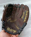 Rawlings Baseball Glove RBG9P Brown Rht Inch. Fixed Price $50.00.