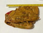 Vintage Rawlings RBG90 Ken Griffey Jr Glove 11 Inch Basket-web Right Hand Throw. Fixed Price $16.99.