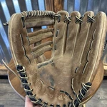 Louisville Slugger: GTPS-9 13.5" Baseball Softball Glove Right Hand Throw. Fixed Price $19.99.