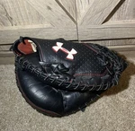 Under Armour Baseball Catcher Mitt UACM-100Y Youth Wide Deep Pocket Rht. Fixed Price $44.99.