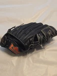 Macgregor KB7M Frank Robinson Signature Model Black Glove/mitt Rht, Excellent. Fixed Price $25.99.