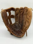Wilson A2900 Steerhide Softball Glove Snap Action Pro-back Nylon Stitched Rht. Fixed Price $44.96.