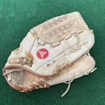 Regent Big Man Classic Model 07980 Baseball Softball Glove Rht Right Hand Throw. Fixed Price $11.99.