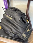 Mizuno GPM1205 Premier Softball Glove Left Hand (rht) Slowpitch Black Leathe. Fixed Price $55.00.