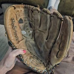 Used 12" Nokona Amg 440 Rht Baseball Softball Glove Flex. Fixed Price $180.00.