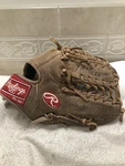 Rawlings Totally Sweet Boys Middle School 12 Baseball Glove Right Hand Throw. Fixed Price $100.00.