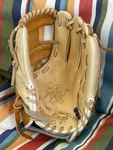 Rawlings Pro 204-2CTW Heart Of Hide Stock Glove Never Worn Rare Display Rht. Fixed Price $259.99.