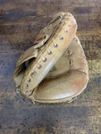 Easton Ex 220 Youth Catchers Mitt Glove Leather Right Hand Throw Form Fit Pocket. Fixed Price $25.00.