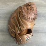 Vtg Holiday Pro Model 60-025 Top Grain Steerhide Rht Catcher's Mitt Japan Euc. Fixed Price $44.99.
