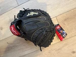Rawlings 32.5" Renegade Catcher's Mitt Right Handed Throw Catchers. Fixed Price $55.00.