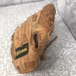 Wilson Baseball Glove Tom Glavine Advisor Staff Series A2484 12 Wear Left. Fixed Price $9.00.