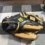 Right Hand Throw Wilson A360 12.5 Glove Mitt. Fixed Price $10.00.
