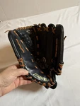 Mizuno Baseball Glove Gpl 1153D 11.5 Mvp Youth Right Hand Throw Black Rht. Fixed Price $15.95.