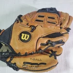 Wilson Baseball T-ball Glove 9.5 Inch AO425Z95. Fixed Price $24.95.