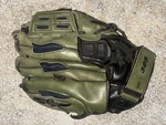 Wilson Ez Catch T-ball Glove 10" Inch Green Black Rh Throw AO325 Z10. Fixed Price $20.00.