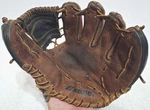 Mizuno Mcl 4002 Right Hand Throw Infielder 10.5" Baseball Glove Made Usa. Fixed Price $99.99.