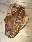 Rawlings Andre Dawson Leather Baseball Glove RBG140 Youth Deep Well Pocket Rht. Fixed Price $19.95.