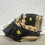 Wilson Youth Defender A450 Rht A0450-010 T-ball Leather Baseball Glove. Fixed Price $15.00.