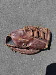 Easton ECG3 Core Series Professional First Baseball Glove Mitt Rht. Fixed Price $99.99.
