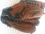 Rawlings RPT10 Leather 11 1/2" Right Hand Thrower Series Baseball Glove Well. Fixed Price $14.99.