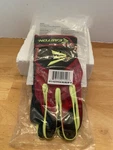 Easton HF3 Fast Pitch Batting Gloves, Xl, Youths. Fixed Price $8.99.