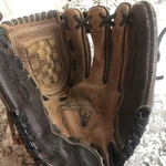 Rawlings Renegade Fastback R115 Baseball Glove 11.5" Right Hand Throw Infield. Fixed Price $32.99.
