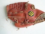 Wilson Dave Righetti A2657 Model Baseball Glove. Fixed Price $17.55.