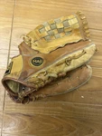 Vintage Mag Ii M-2497 11 1/2" Top Grain Leather Infield Baseball Glove Rht. Fixed Price $9.50.