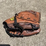 Wilson A440 Fastpitch AD440 FP11 Genuine Leather Monsta Web Glove Rht. Fixed Price $22.99.