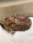 Rawlings Usa Heritage Series XFG110S Baseball Softball Glove Right Throw. Fixed Price $150.00.