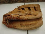 Mizuno Crest MT1000FB Professional Model Baseball Glove Rht Leather 12.5". Fixed Price $27.35.