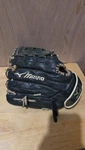 Mizuno GPMP-1250T 12.5 Women's Premier Fast Pitch Softball Glove Left Throw. Fixed Price $65.00.