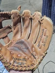 Vintage 1970 All-star Graig Nettles H&b Louisville LSG33N Baseball Glove. Fixed Price $60.00.