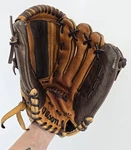 Wilson A440 Fastpitch 12 Softball Baseball Glove Mitt Brown Black Leather Rht. Fixed Price $15.85.