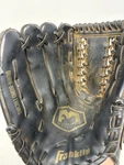 Franklin Fieldmaster Series 22634L 12 Baseball Glove Black Gold Left Hand Throw. Fixed Price $19.99.
