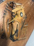 Nike Dri Fit Diamond Ready Sdr 1300 Baseball Softball Glove Rht Leather. Fixed Price $25.00.