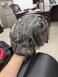 Louisville Slugger Xeno Series 13 Softball/baseball Rht Broken In Glove. Fixed Price $29.99.