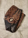 Demarini Vortex 13.5 Right Hand Throw A0525 VX135 Ecco Leather Softball Glove. Fixed Price $29.95.