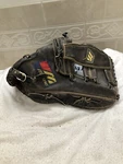 Mizuno MZSF-30 Supreme 13.5 Baseball Softball First Mitt Right Hand Throw. Fixed Price $110.00.