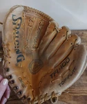 Spalding Top Flite TFM-100 Elio Casini Outfielder's Glove Right Hand Throw. Fixed Price $12.37.