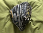 Wilson Optima Gold Series OG7 A9831 Softball Glove Rht Black Good 12 Inch. Fixed Price $21.99.